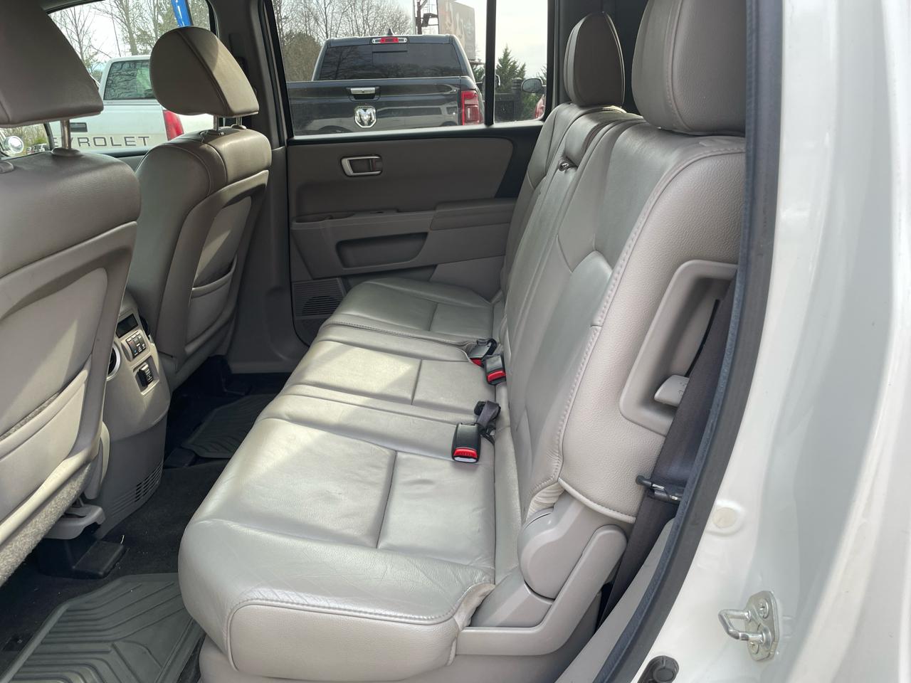 Honda Pilot 2WD 4dr EX-L 2012