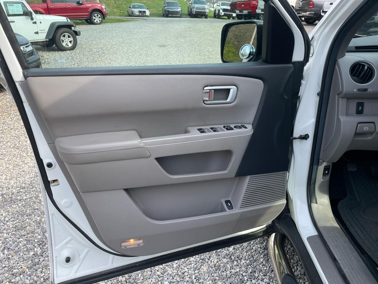 Honda Pilot 2WD 4dr EX-L 2012