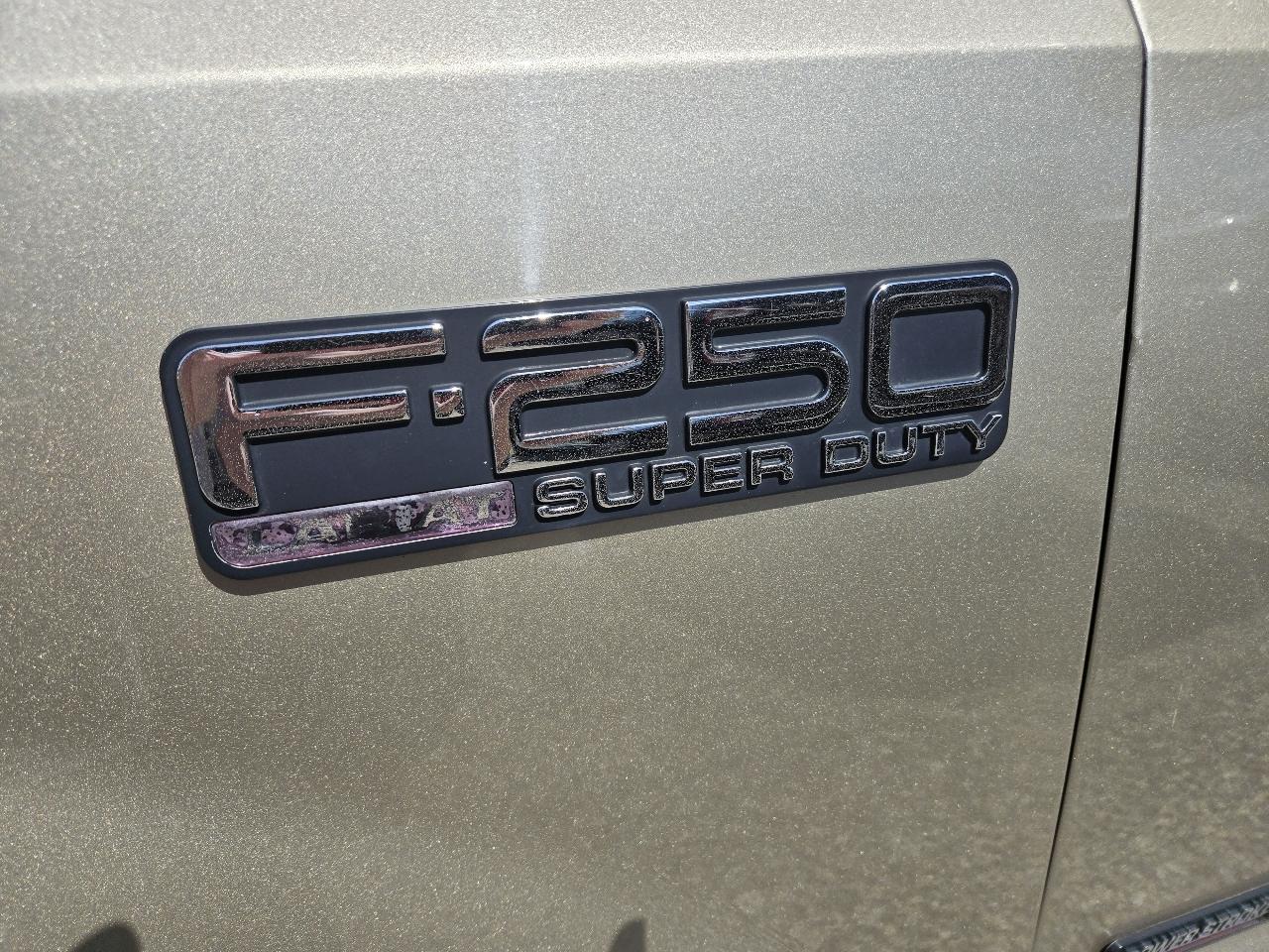 Ford Super Duty F-250 Crew Cab 156" Lariat 4WD 2000