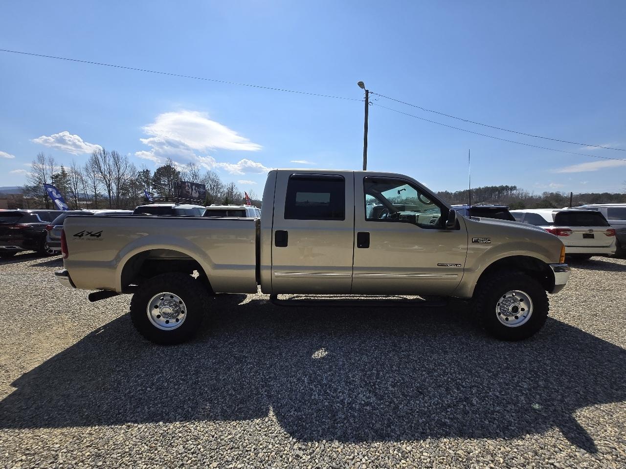 Ford Super Duty F-250 Crew Cab 156" Lariat 4WD 2000