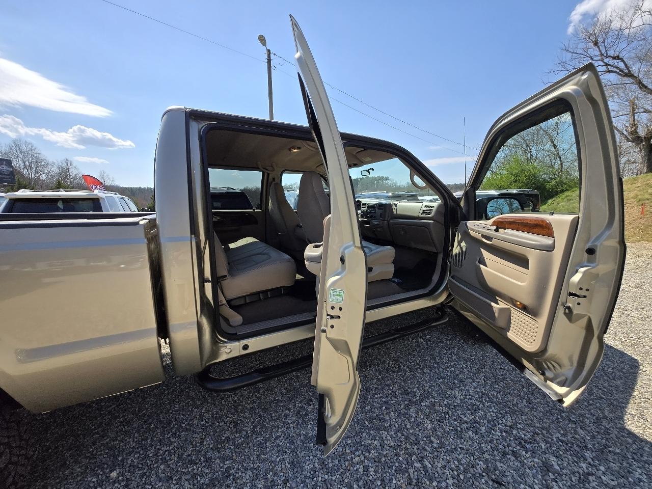 Ford Super Duty F-250 Crew Cab 156" Lariat 4WD 2000