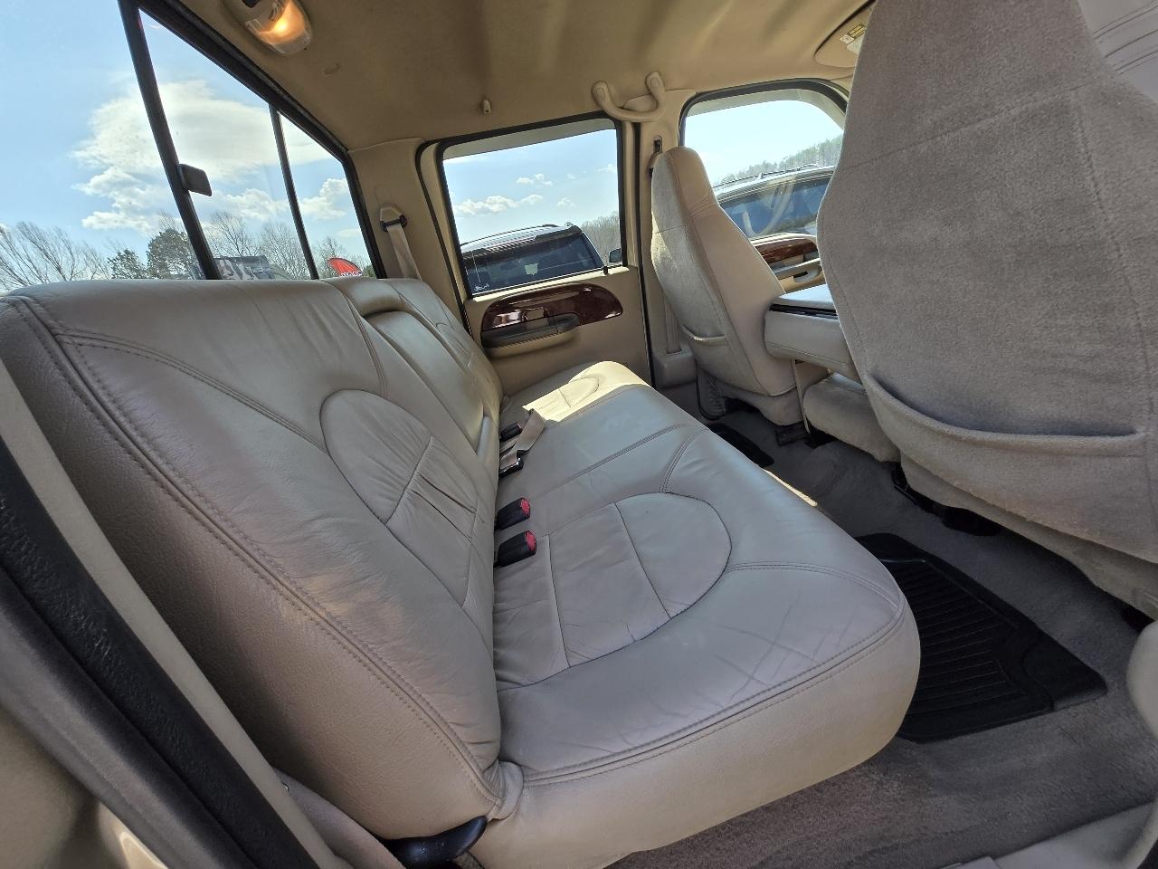 Ford Super Duty F-250 Crew Cab 156" Lariat 4WD 2000