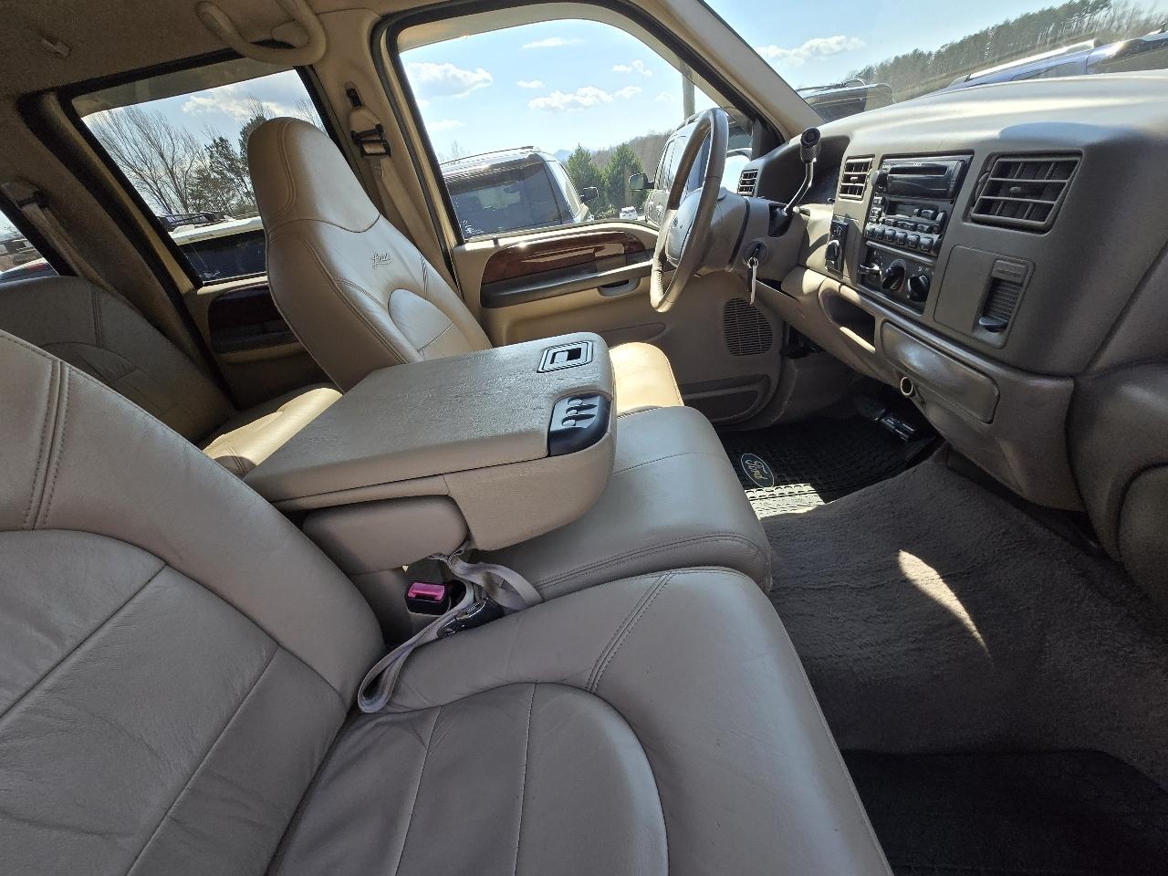 Ford Super Duty F-250 Crew Cab 156" Lariat 4WD 2000