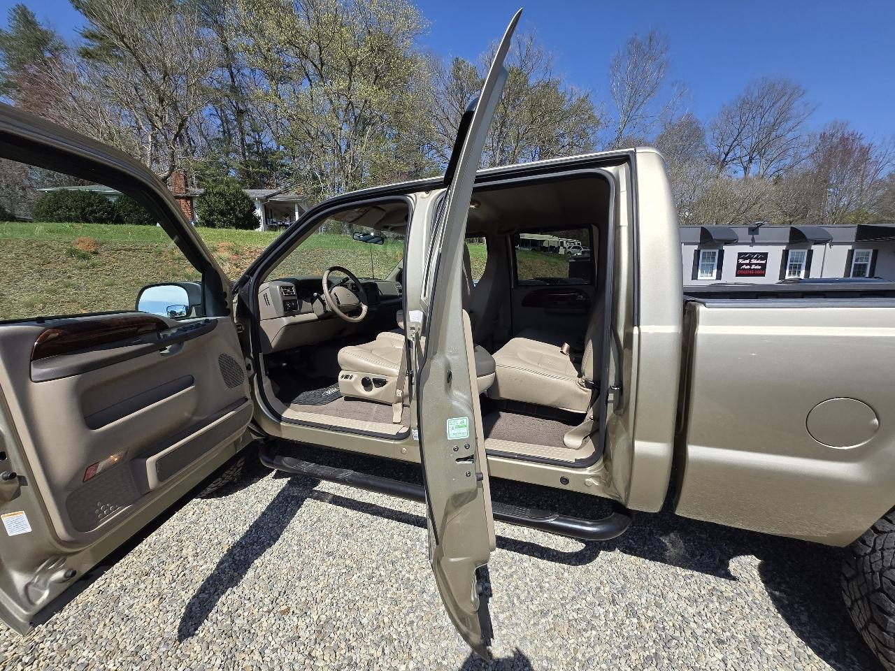 Ford Super Duty F-250 Crew Cab 156" Lariat 4WD 2000