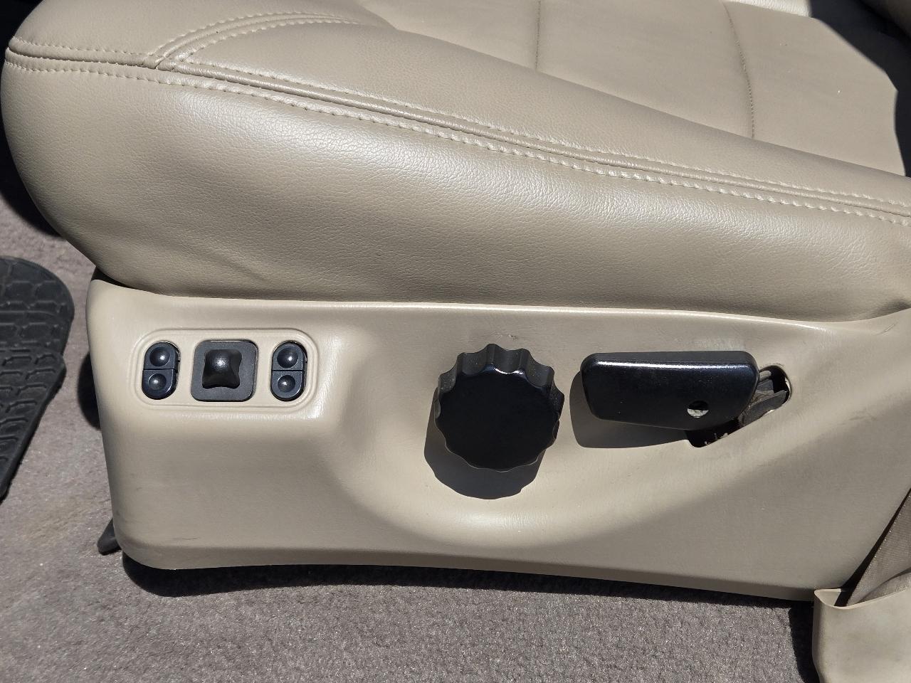 Ford Super Duty F-250 Crew Cab 156" Lariat 4WD 2000