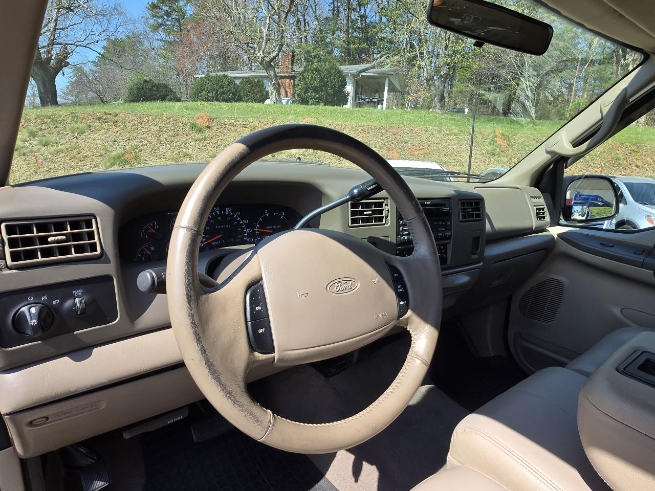 Ford Super Duty F-250 Crew Cab 156" Lariat 4WD 2000