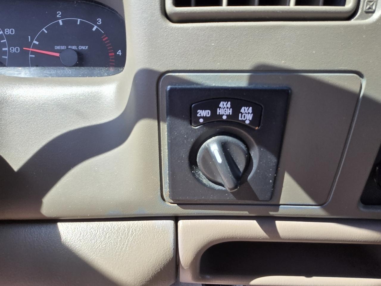 Ford Super Duty F-250 Crew Cab 156" Lariat 4WD 2000