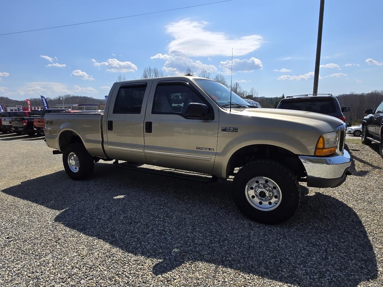 Ford Super Duty F-250 Crew Cab 156" Lariat 4WD 2000