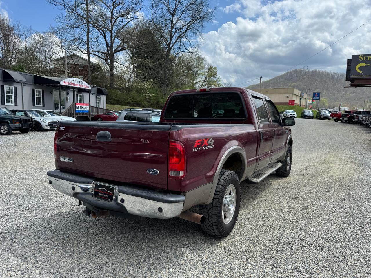 Ford Super Duty F-250 4WD Crew Cab 156" Lariat 2005