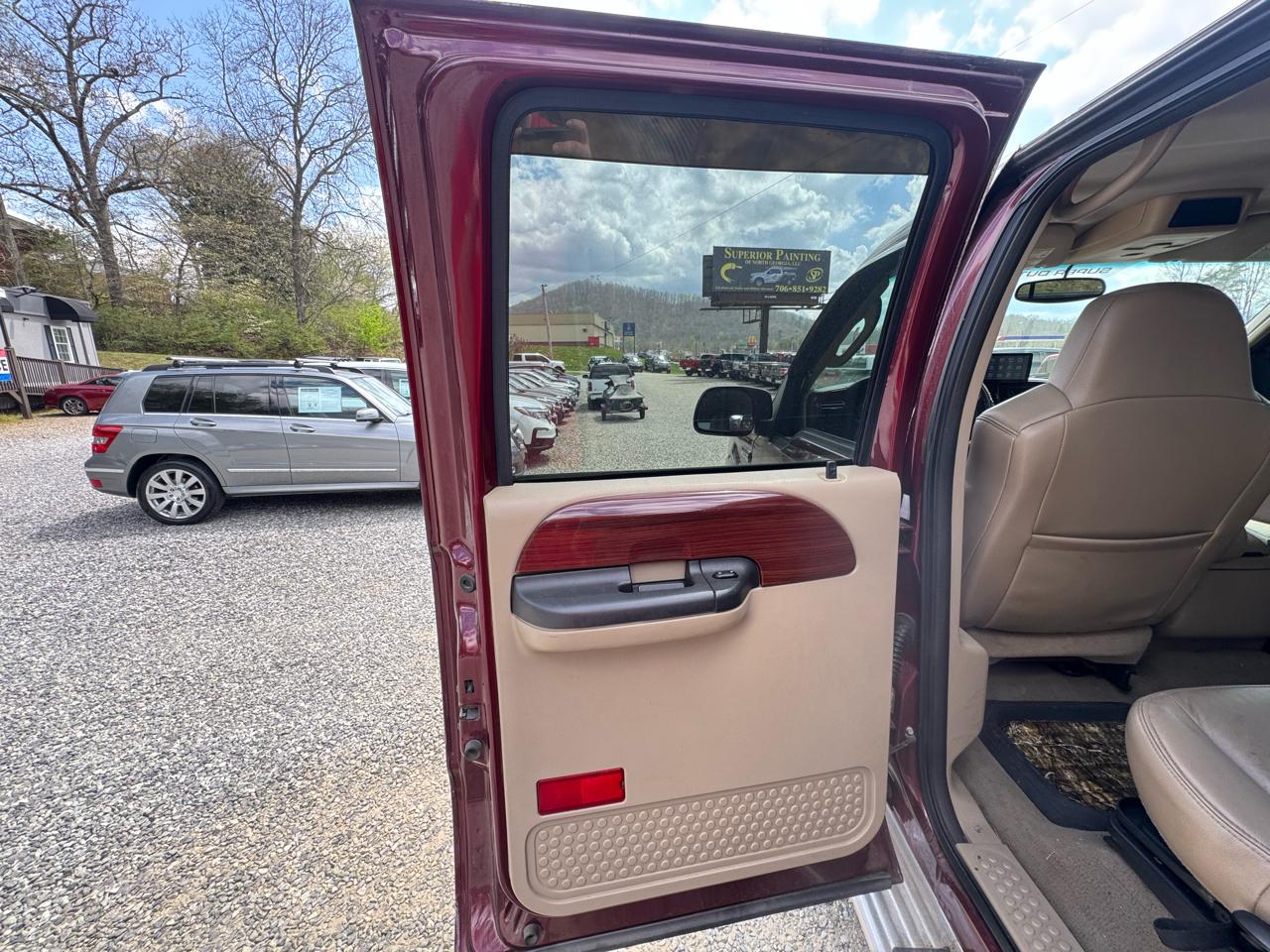 Ford Super Duty F-250 4WD Crew Cab 156" Lariat 2005