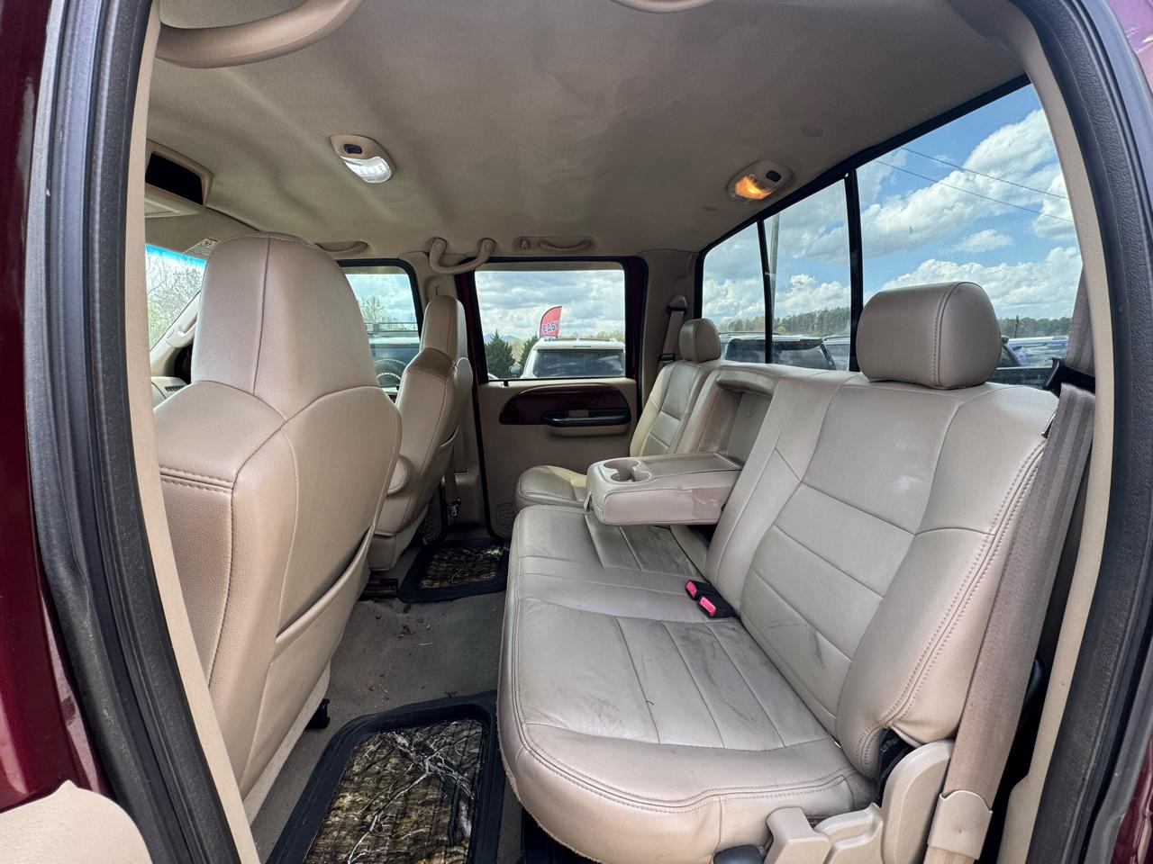 Ford Super Duty F-250 4WD Crew Cab 156" Lariat 2005