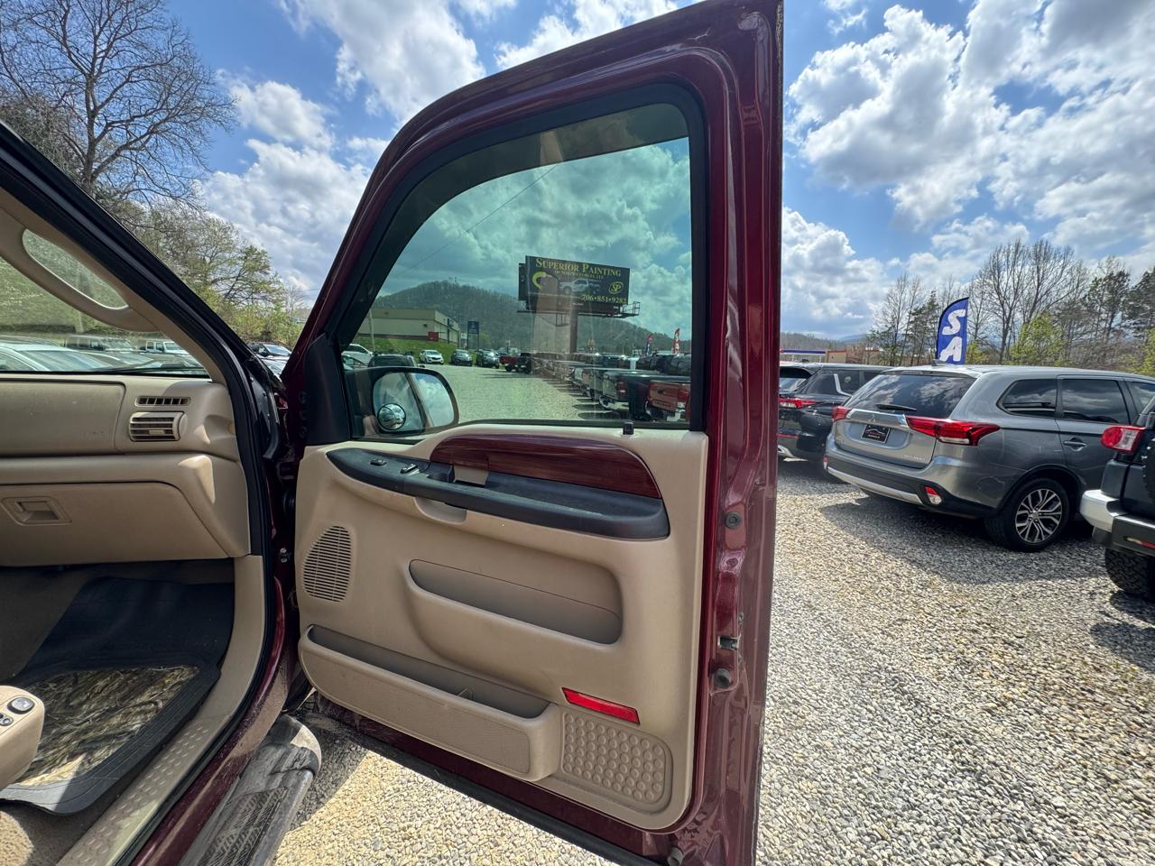 Ford Super Duty F-250 4WD Crew Cab 156" Lariat 2005