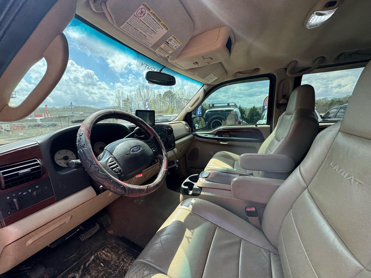 Ford Super Duty F-250 4WD Crew Cab 156" Lariat 2005