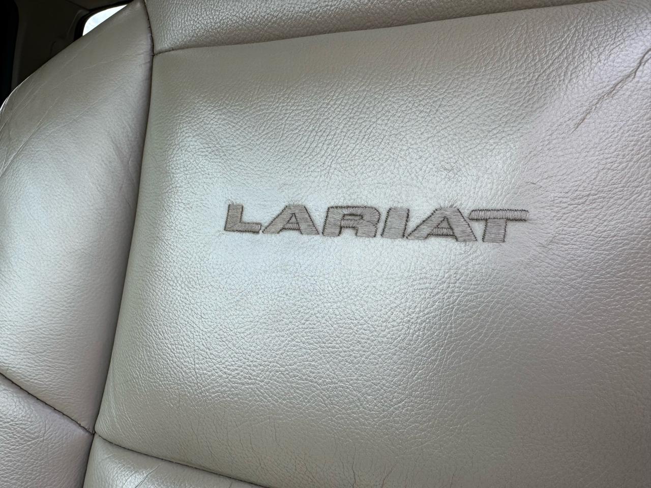 Ford Super Duty F-250 4WD Crew Cab 156" Lariat 2005