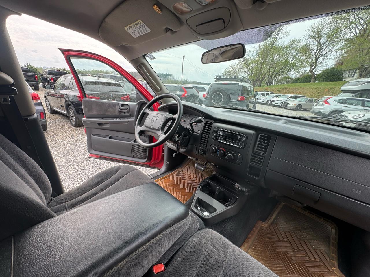 Dodge Dakota Quad Cab 131" WB 4WD SLT 2002