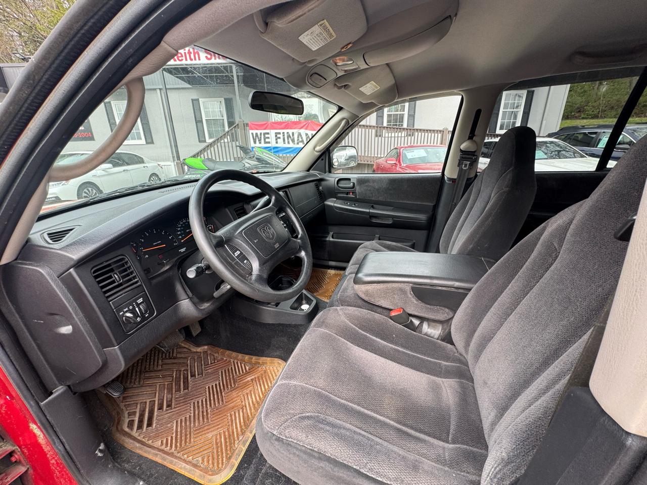 Dodge Dakota Quad Cab 131" WB 4WD SLT 2002