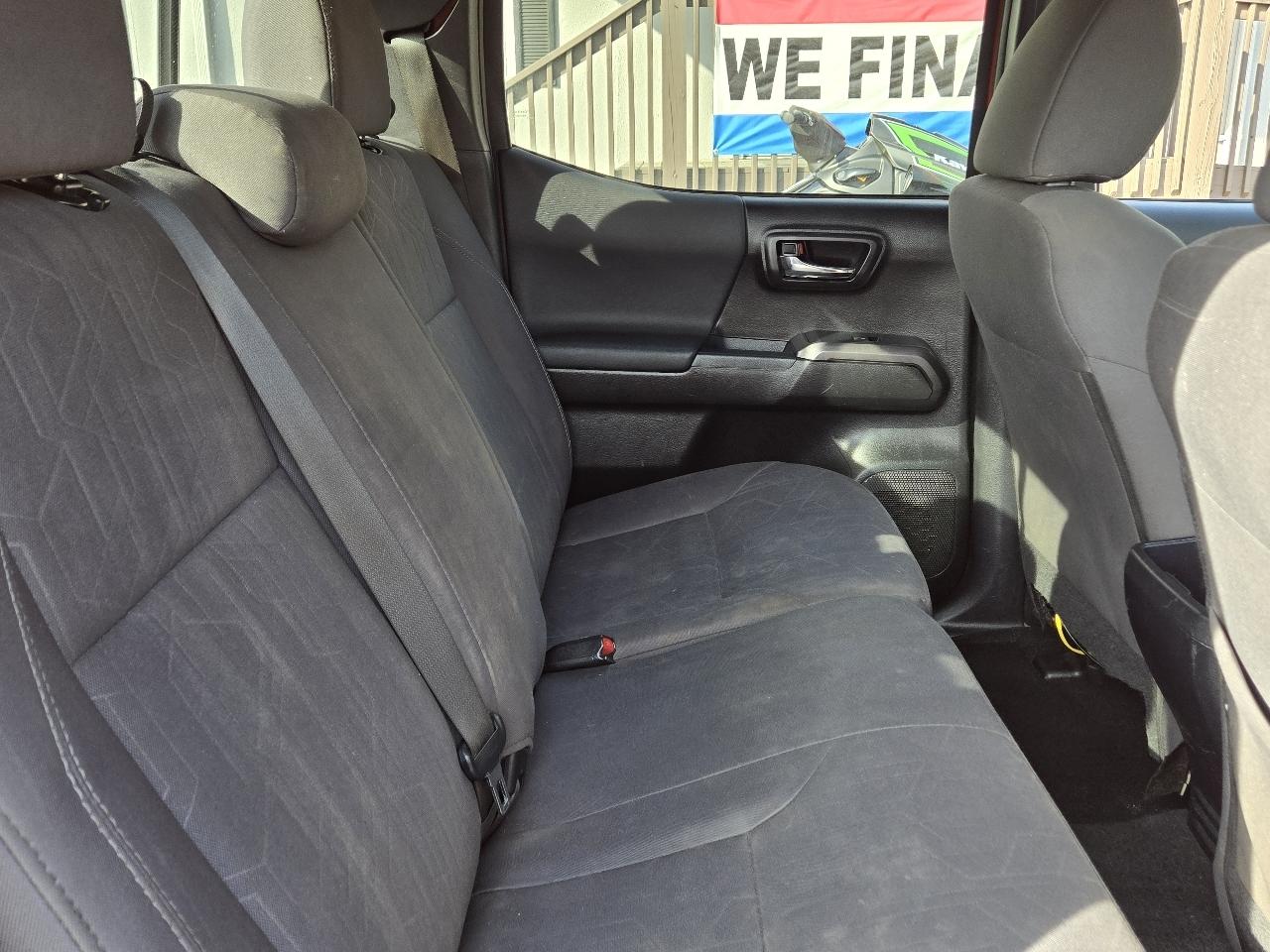 Toyota Tacoma TRD Off Road Double Cab 5' Bed V6 4x4 AT (Natl) 2017