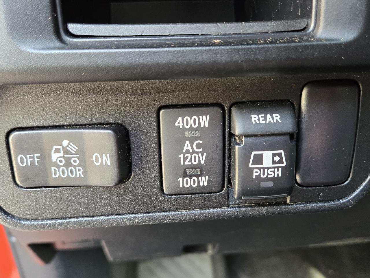 Toyota Tacoma TRD Off Road Double Cab 5' Bed V6 4x4 AT (Natl) 2017