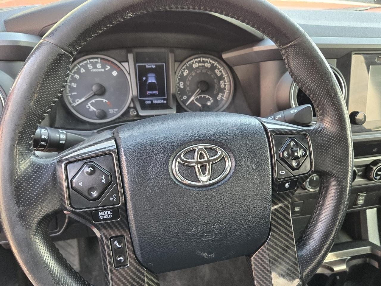 Toyota Tacoma TRD Off Road Double Cab 5' Bed V6 4x4 AT (Natl) 2017