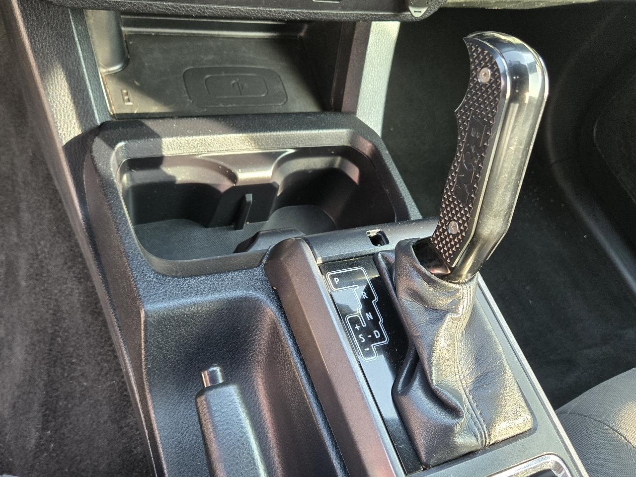 Toyota Tacoma TRD Off Road Double Cab 5' Bed V6 4x4 AT (Natl) 2017