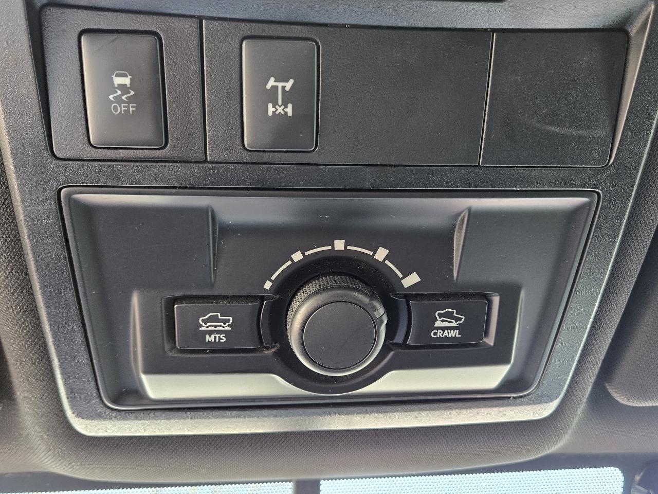 Toyota Tacoma TRD Off Road Double Cab 5' Bed V6 4x4 AT (Natl) 2017