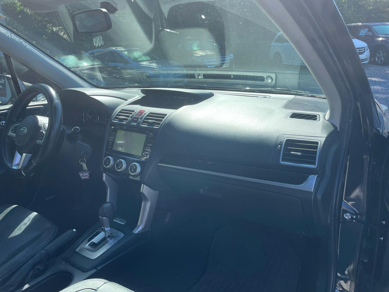 Subaru Forester 2.5i Limited CVT 2017