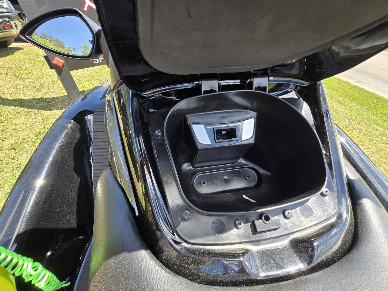 Kawasaki STX-15F  2017