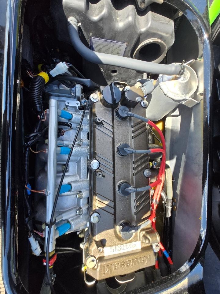 Kawasaki STX-15F  2017