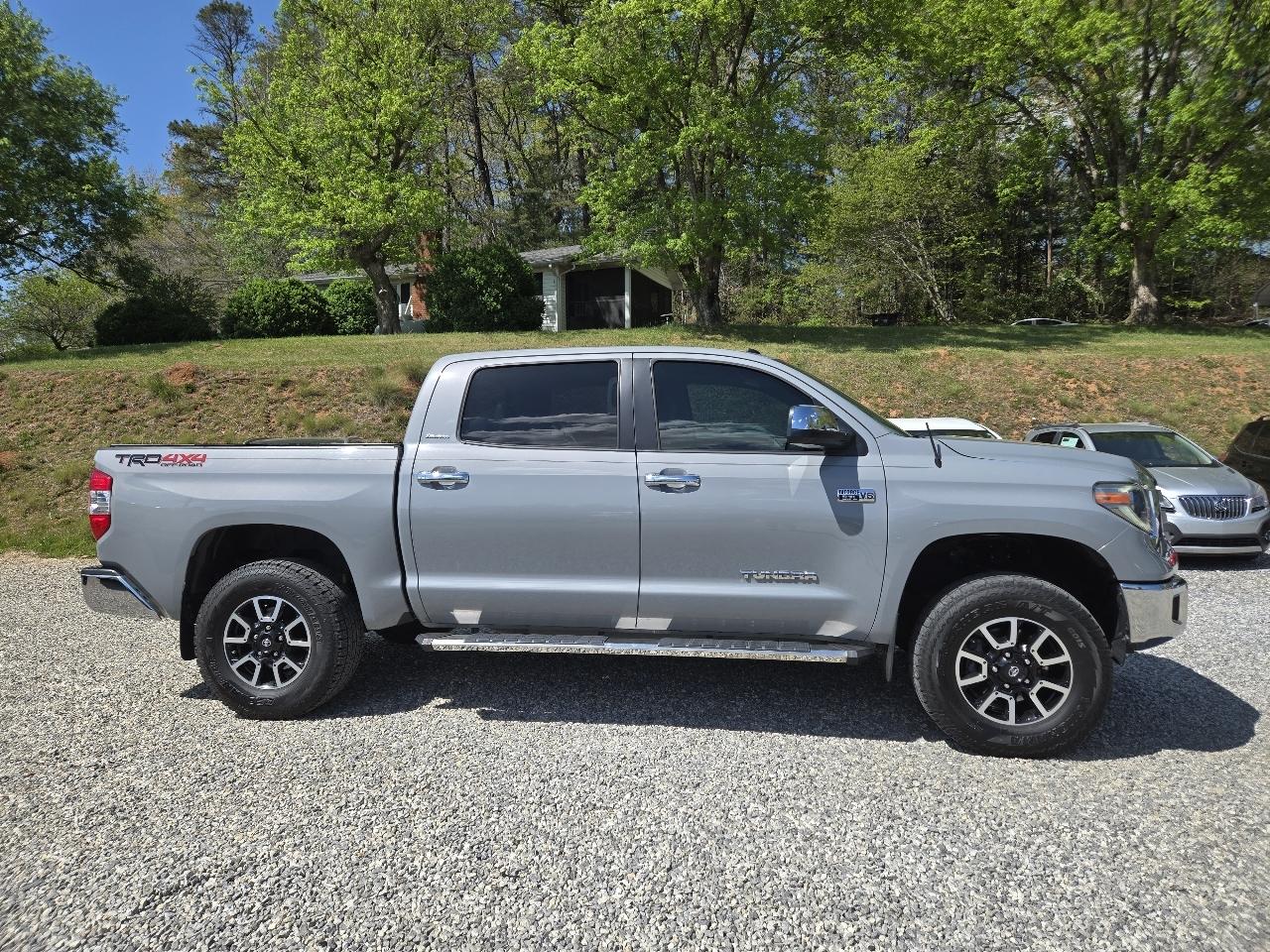 Toyota Tundra 4WD Limited CrewMax 5.5' Bed 5.7L FFV (Natl) 2018