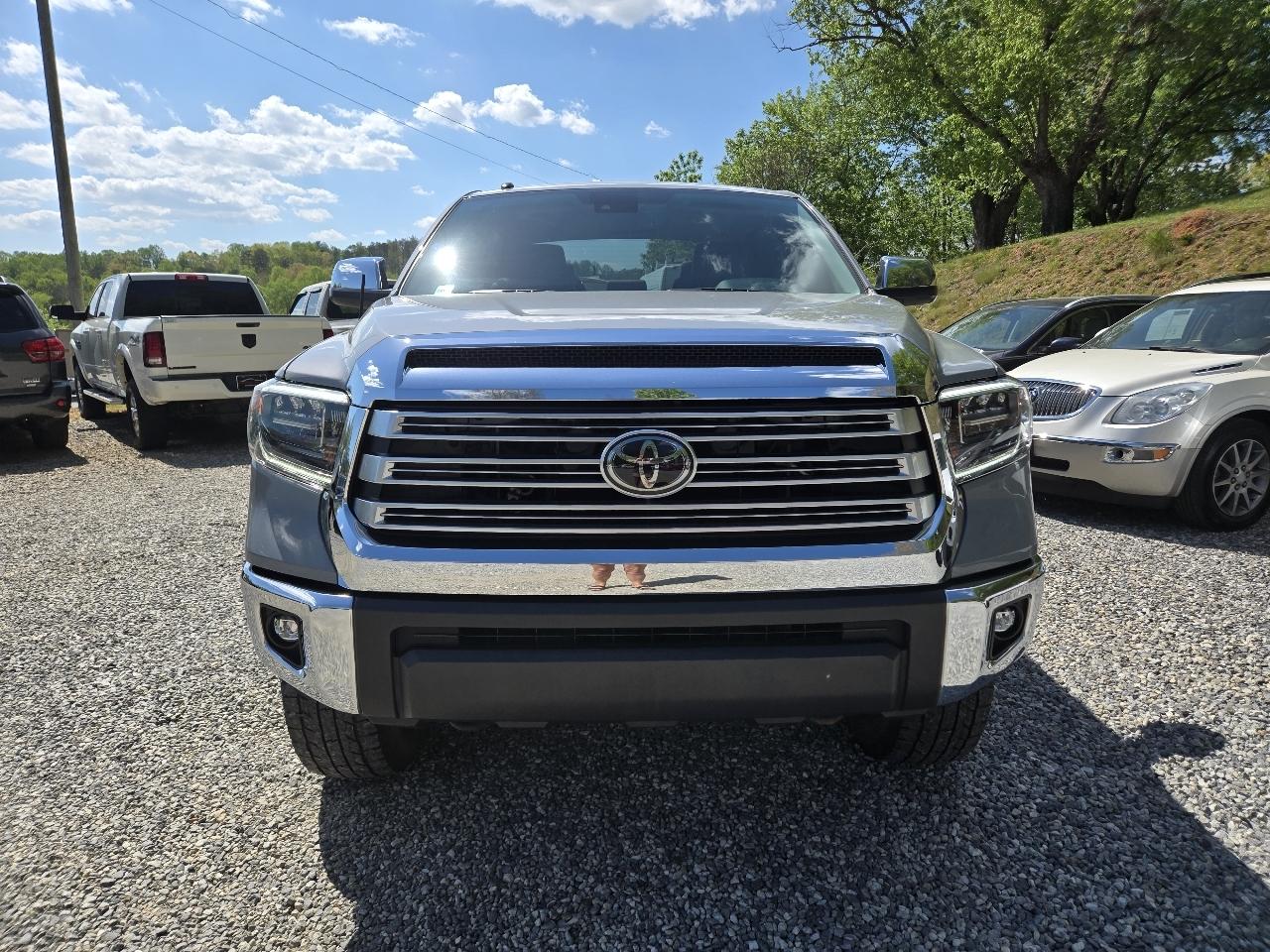 Toyota Tundra 4WD Limited CrewMax 5.5' Bed 5.7L FFV (Natl) 2018