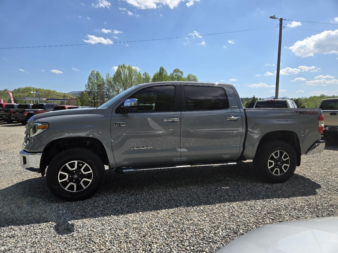 Toyota Tundra 4WD Limited CrewMax 5.5' Bed 5.7L FFV (Natl) 2018