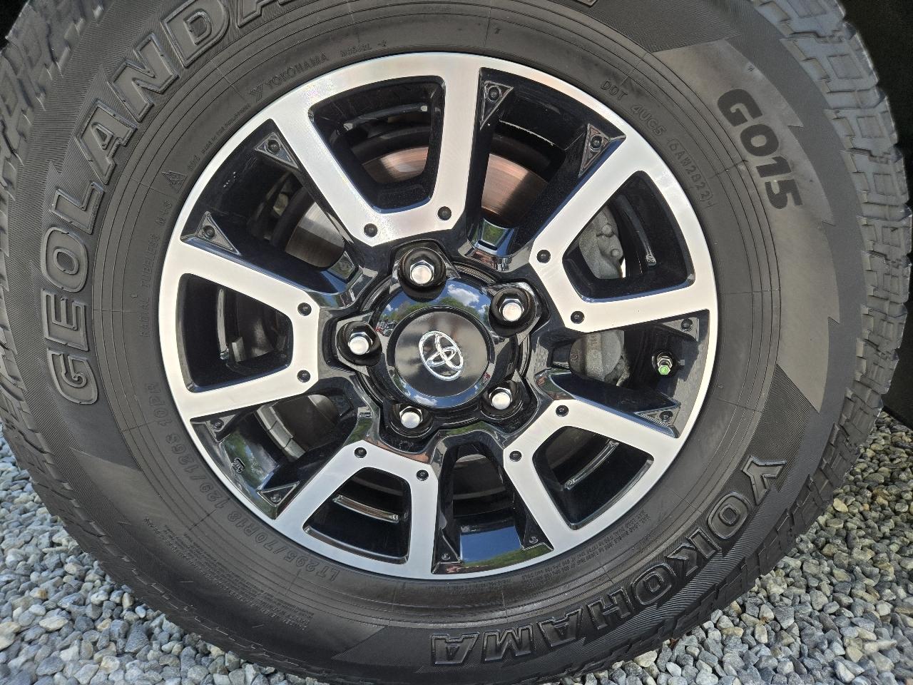 Toyota Tundra 4WD Limited CrewMax 5.5' Bed 5.7L FFV (Natl) 2018