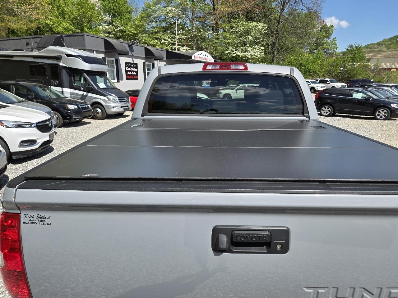 Toyota Tundra 4WD Limited CrewMax 5.5' Bed 5.7L FFV (Natl) 2018