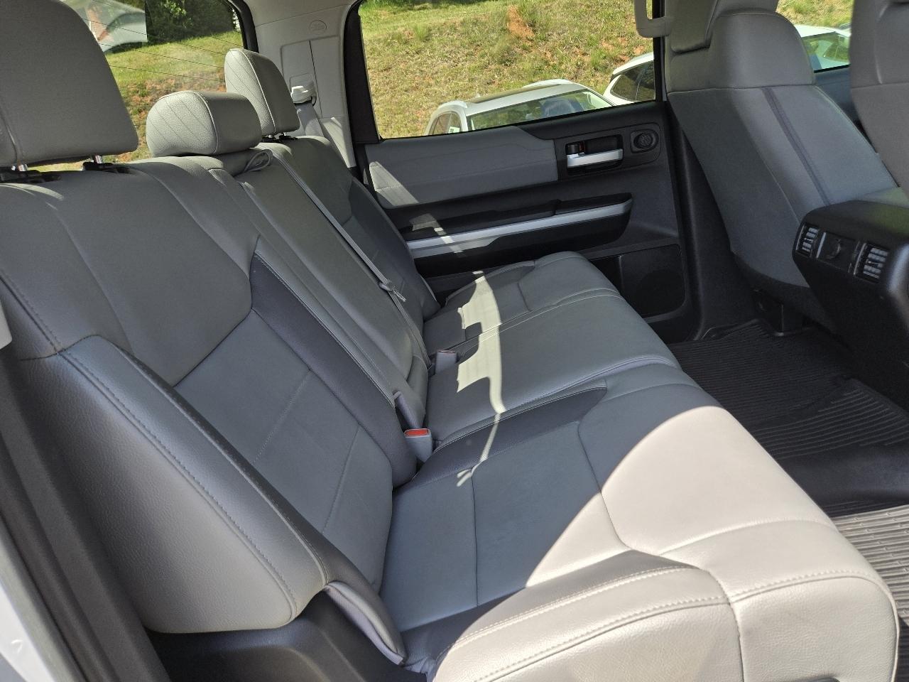 Toyota Tundra 4WD Limited CrewMax 5.5' Bed 5.7L FFV (Natl) 2018