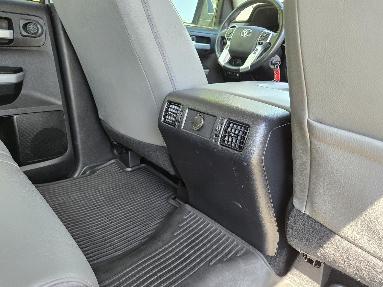 Toyota Tundra 4WD Limited CrewMax 5.5' Bed 5.7L FFV (Natl) 2018