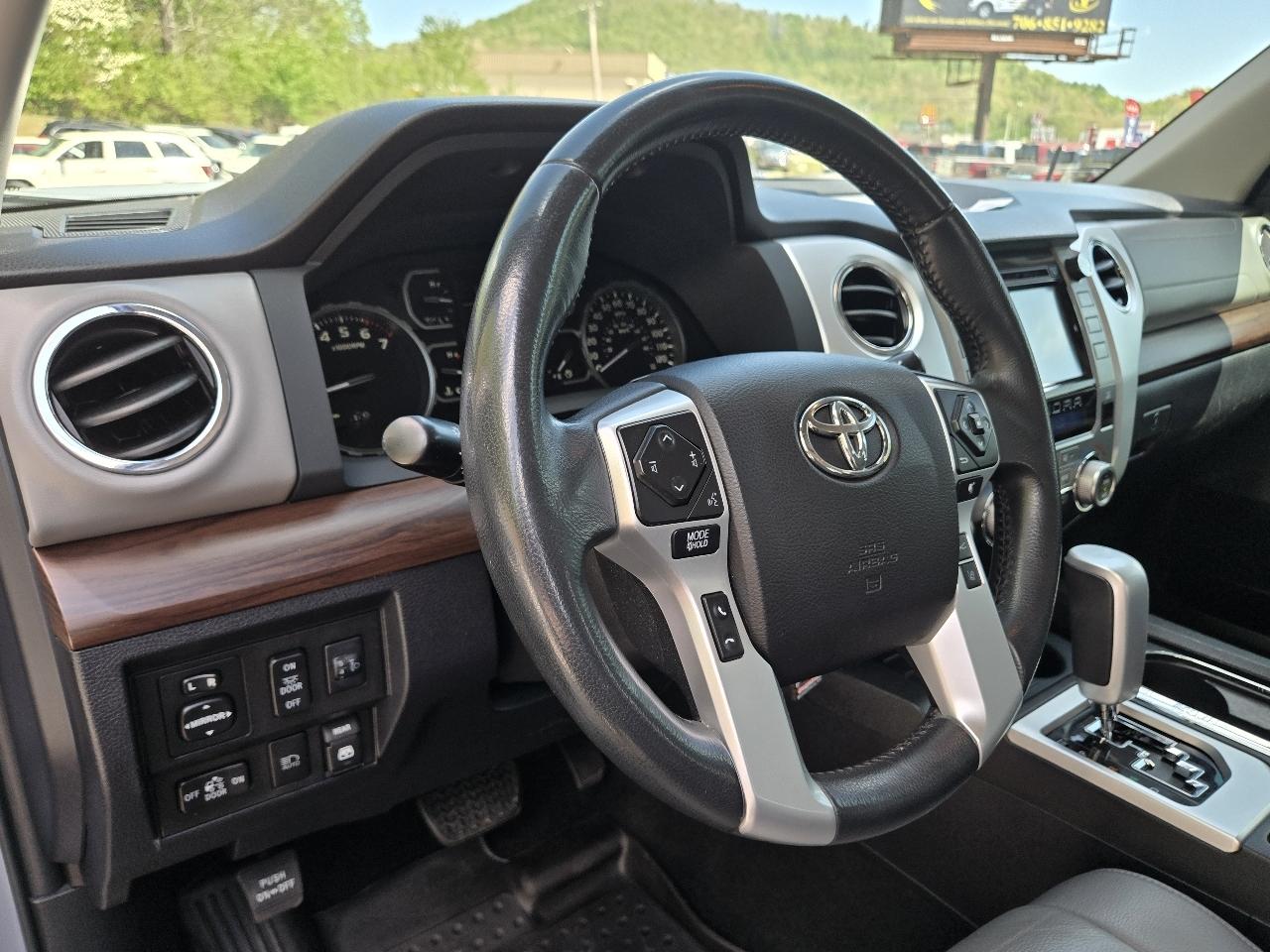 Toyota Tundra 4WD Limited CrewMax 5.5' Bed 5.7L FFV (Natl) 2018