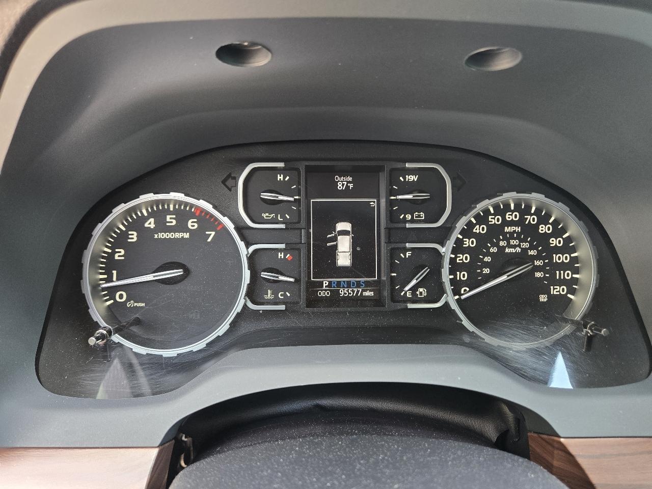 Toyota Tundra 4WD Limited CrewMax 5.5' Bed 5.7L FFV (Natl) 2018