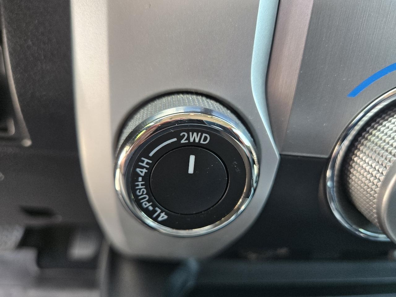 Toyota Tundra 4WD Limited CrewMax 5.5' Bed 5.7L FFV (Natl) 2018