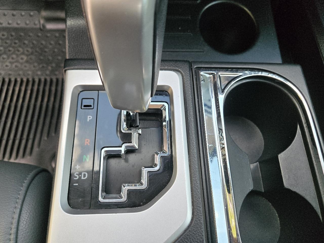 Toyota Tundra 4WD Limited CrewMax 5.5' Bed 5.7L FFV (Natl) 2018