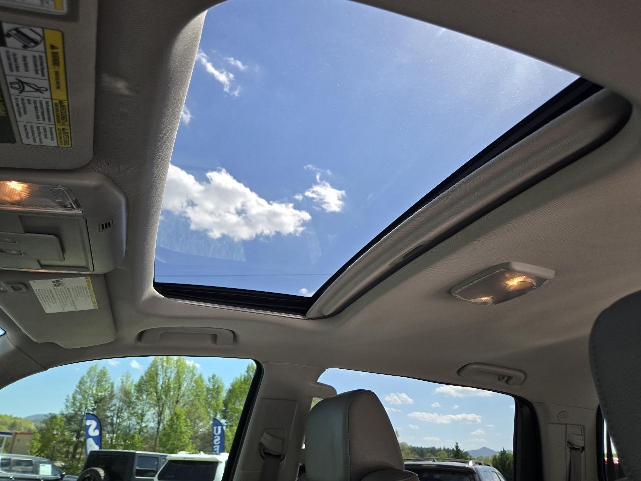 Toyota Tundra 4WD Limited CrewMax 5.5' Bed 5.7L FFV (Natl) 2018