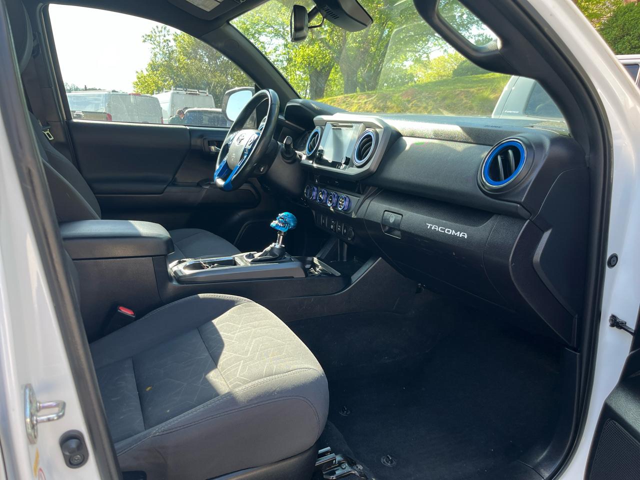 Toyota Tacoma 4WD Double Cab V6 AT TRD Off Road (Natl) 2018