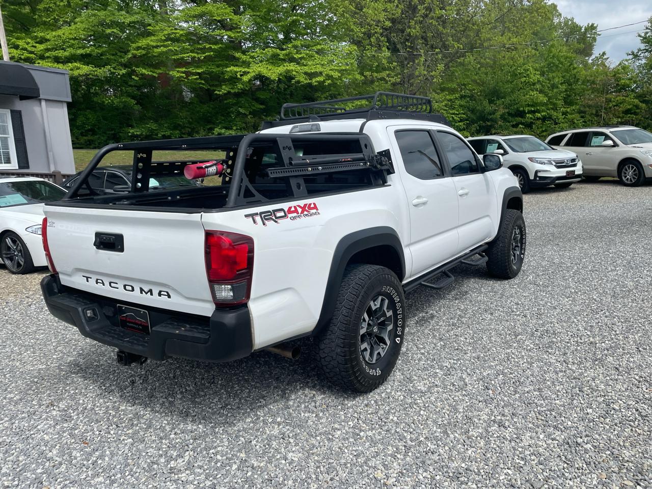 Toyota Tacoma 4WD Double Cab V6 AT TRD Off Road (Natl) 2018