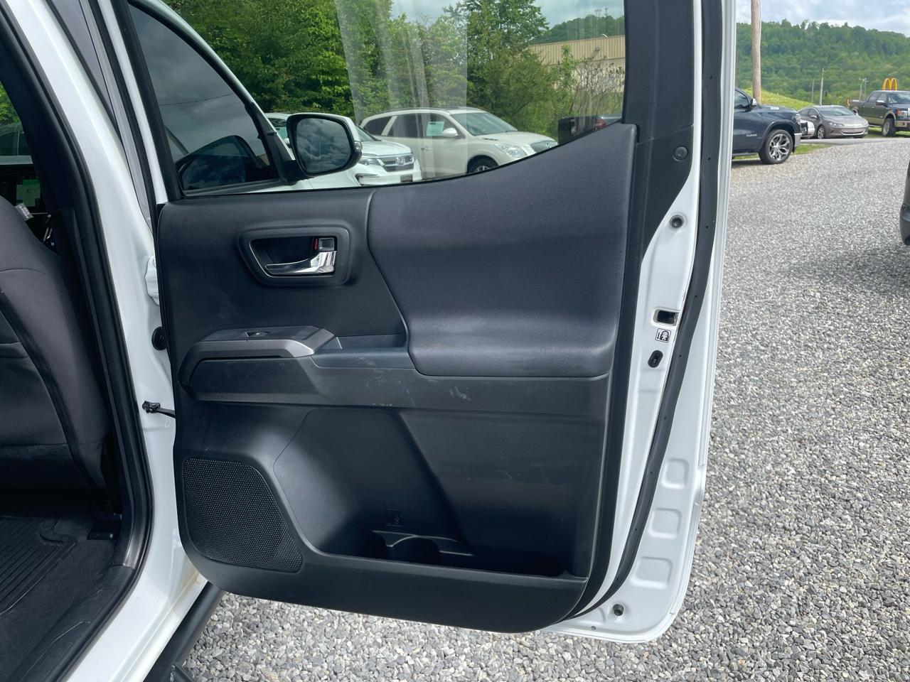 Toyota Tacoma 4WD Double Cab V6 AT TRD Off Road (Natl) 2018