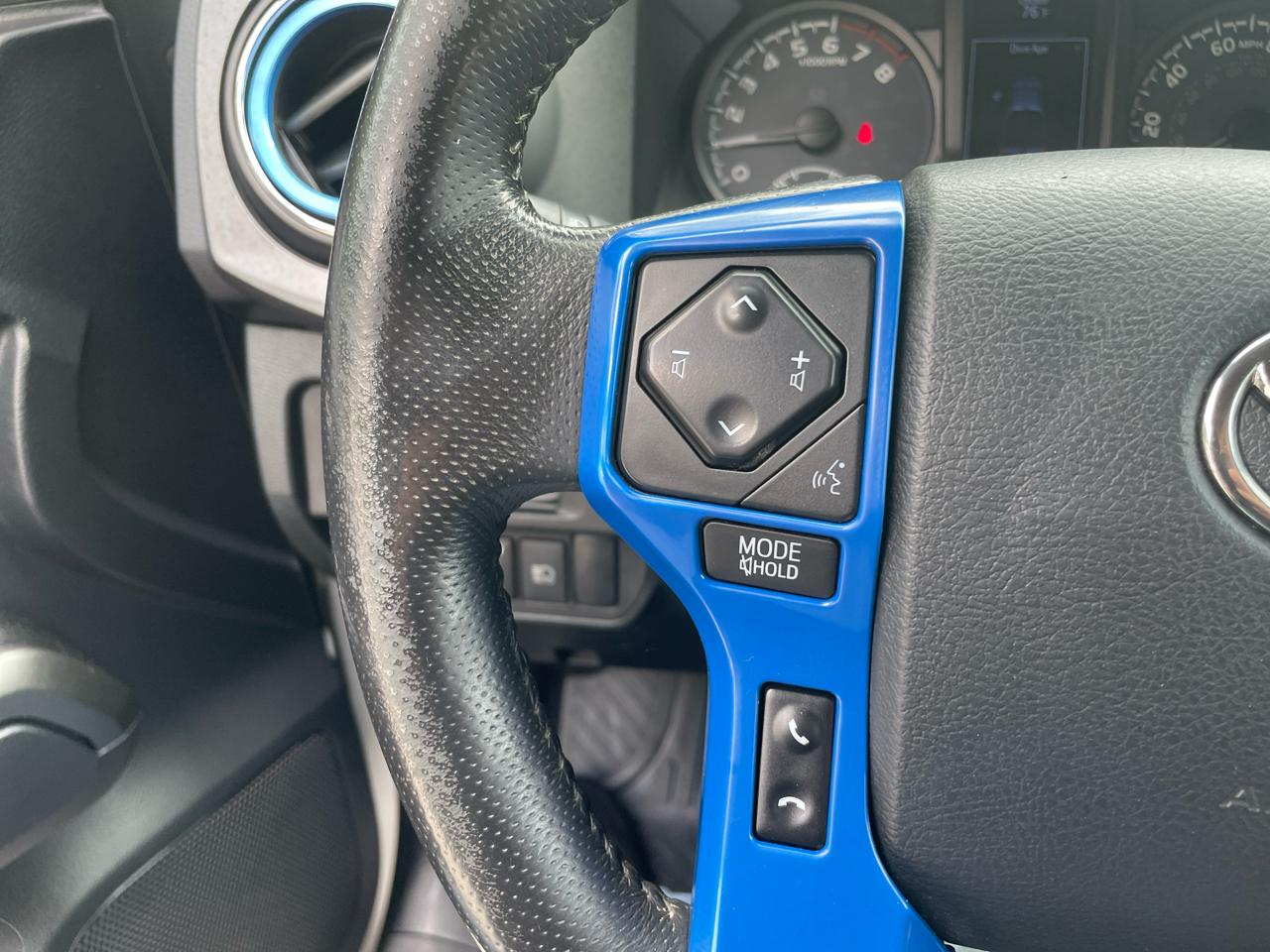 Toyota Tacoma 4WD Double Cab V6 AT TRD Off Road (Natl) 2018