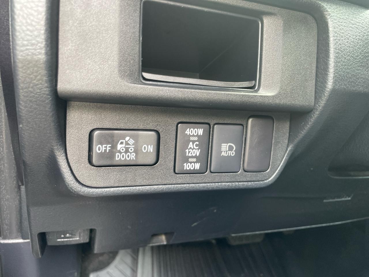 Toyota Tacoma 4WD Double Cab V6 AT TRD Off Road (Natl) 2018