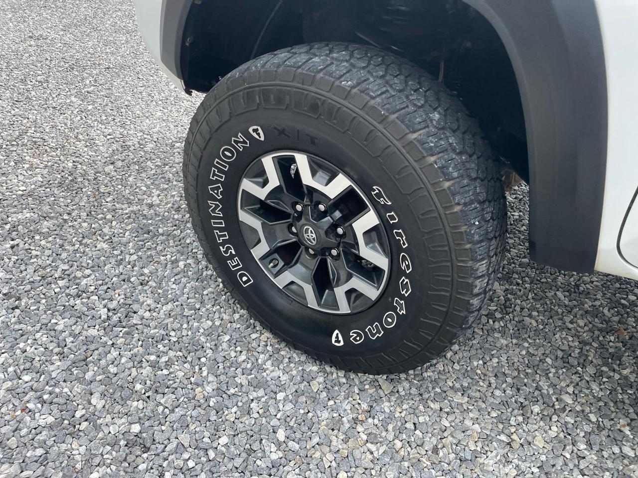 Toyota Tacoma 4WD Double Cab V6 AT TRD Off Road (Natl) 2018