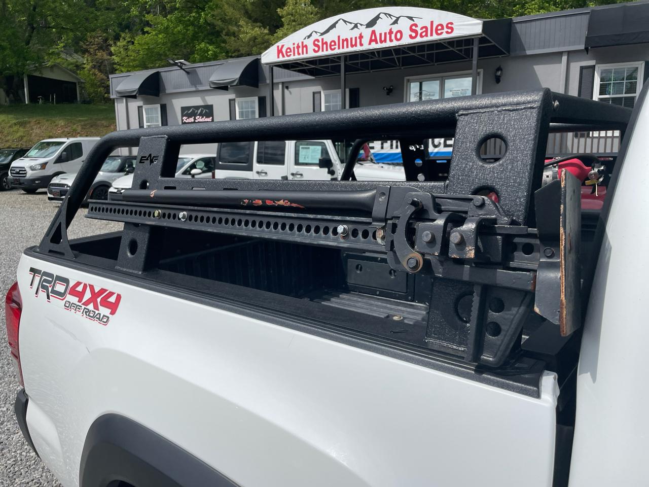 Toyota Tacoma 4WD Double Cab V6 AT TRD Off Road (Natl) 2018
