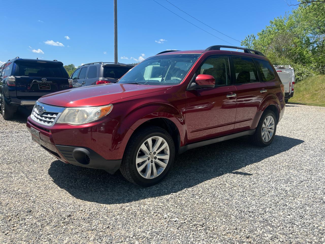 Subaru Forester 4dr Auto 2.5X Premium w/All-W Pkg & TomTom Nav 2011