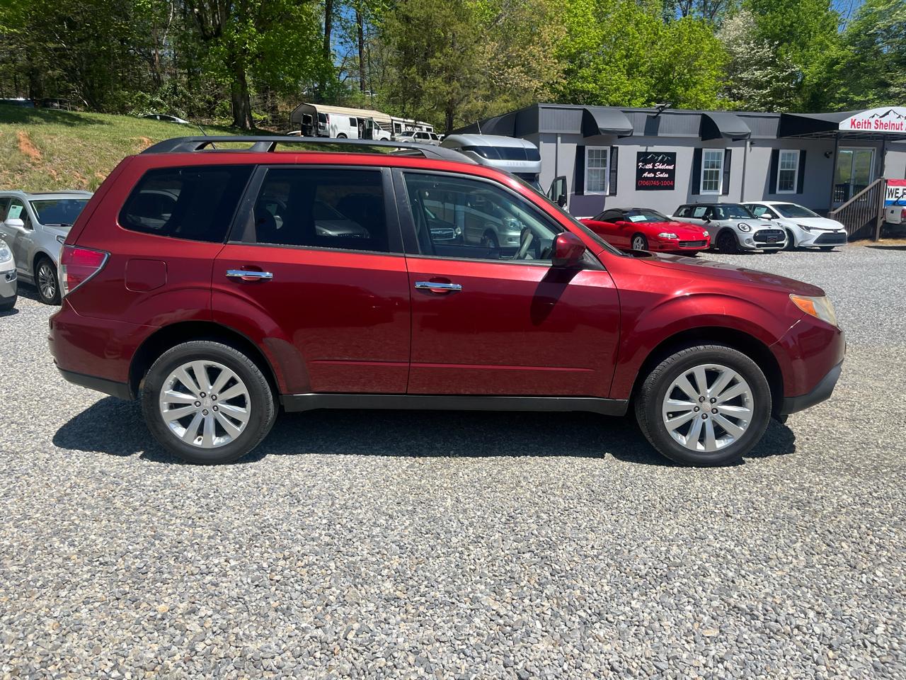 Subaru Forester 4dr Auto 2.5X Premium w/All-W Pkg & TomTom Nav 2011