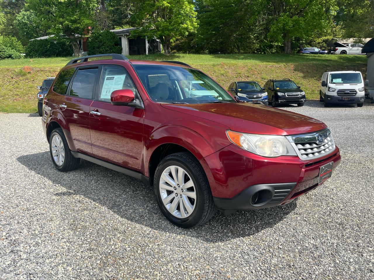 Subaru Forester 4dr Auto 2.5X Premium w/All-W Pkg & TomTom Nav 2011